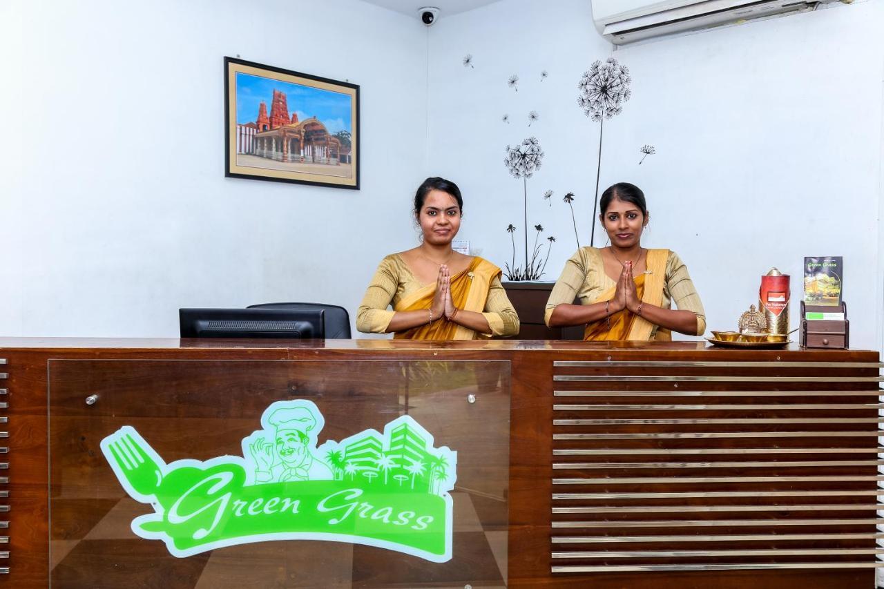 Green Grass Hotel & Restaurant Jaffna Esterno foto