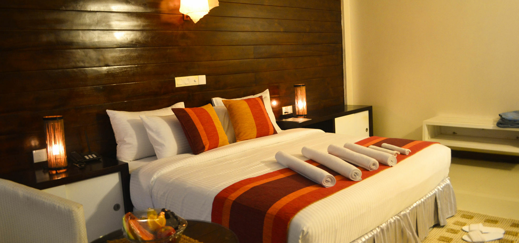 Green Grass Hotel & Restaurant Jaffna Esterno foto